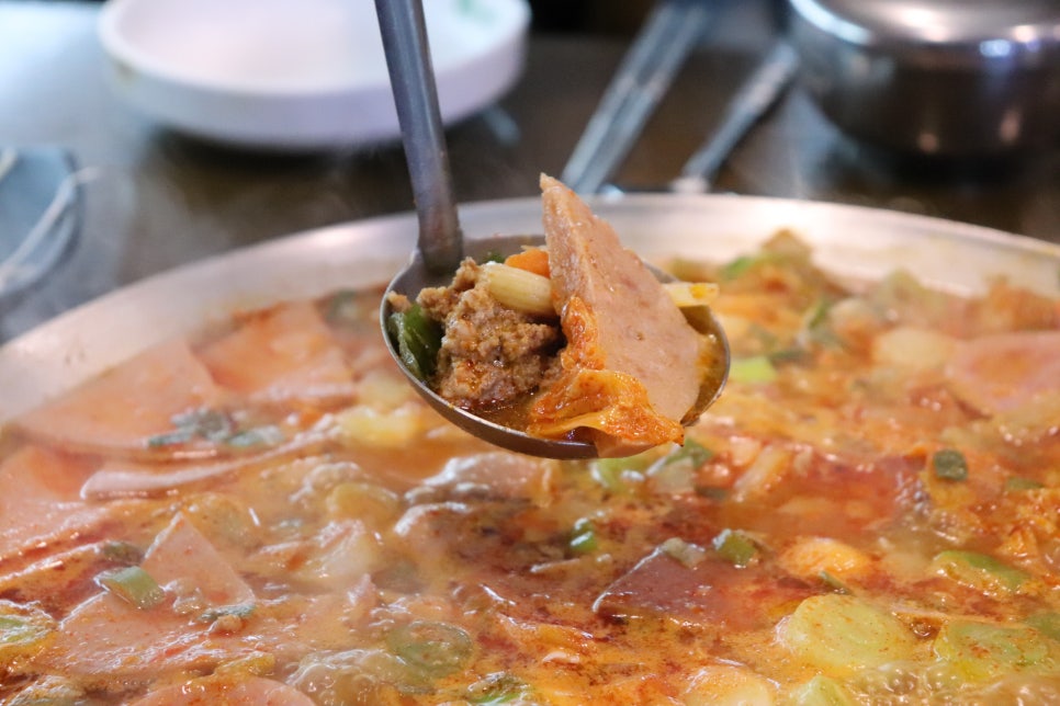 푸짐한옛날부대찌개 이미지