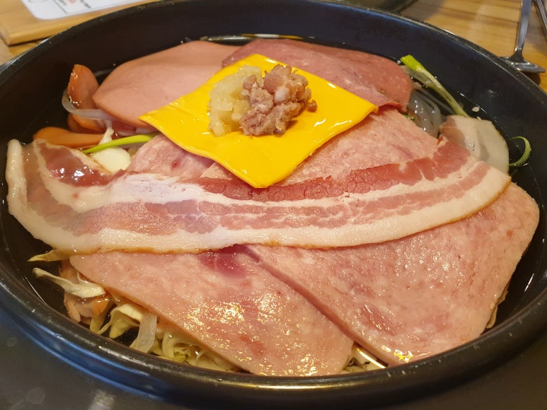 엉클 부대찌개 이미지