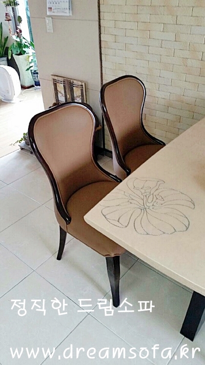 모든의자 이미지