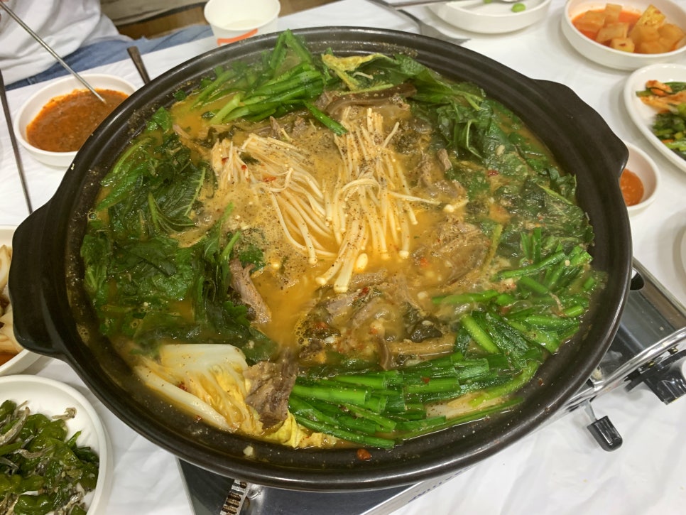 냉천골흑염소 이미지