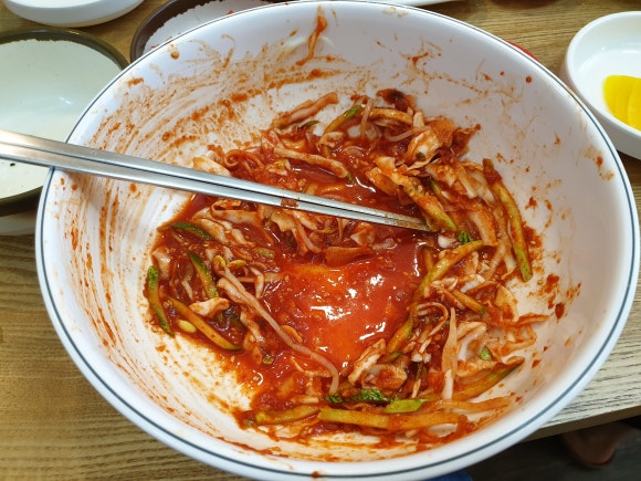 뚝배기 꼬마김밥 이미지