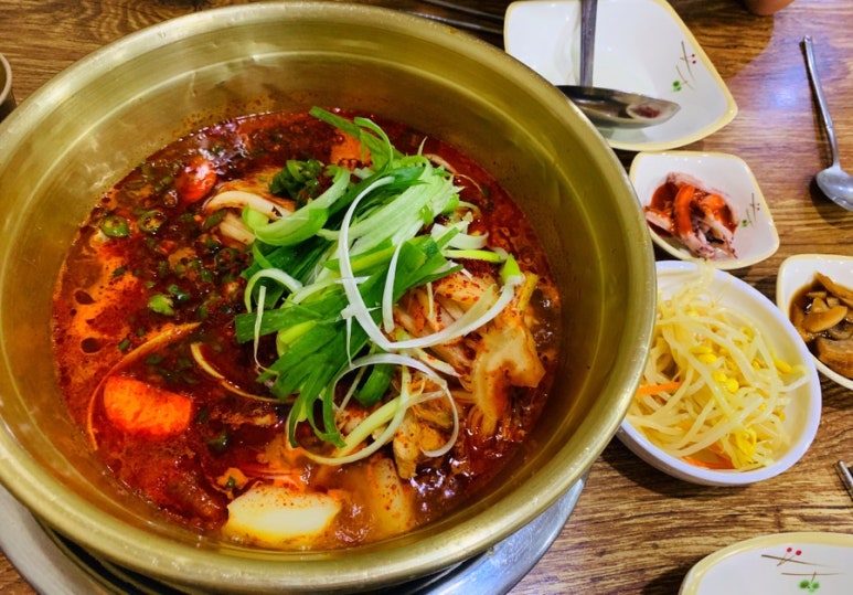 양푼이닭도리탕 이미지
