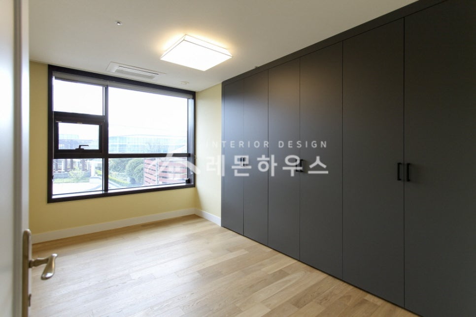 유니크월드 이미지