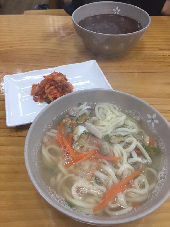 시골팥칼국수 이미지