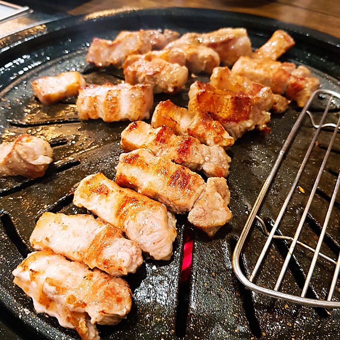 육시리 이미지