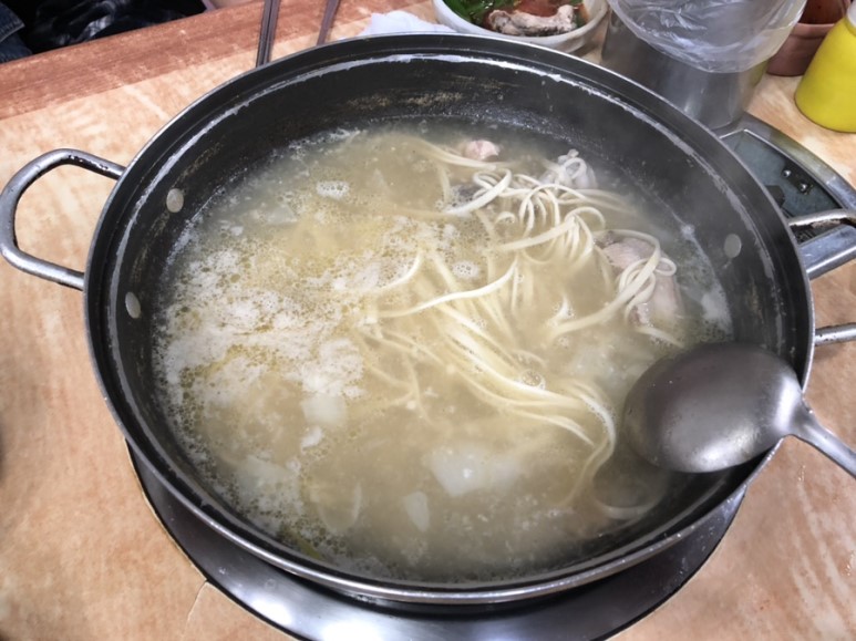 큰손닭한마리 이미지