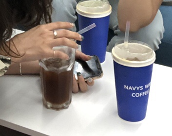 네이비카페&펍 이미지