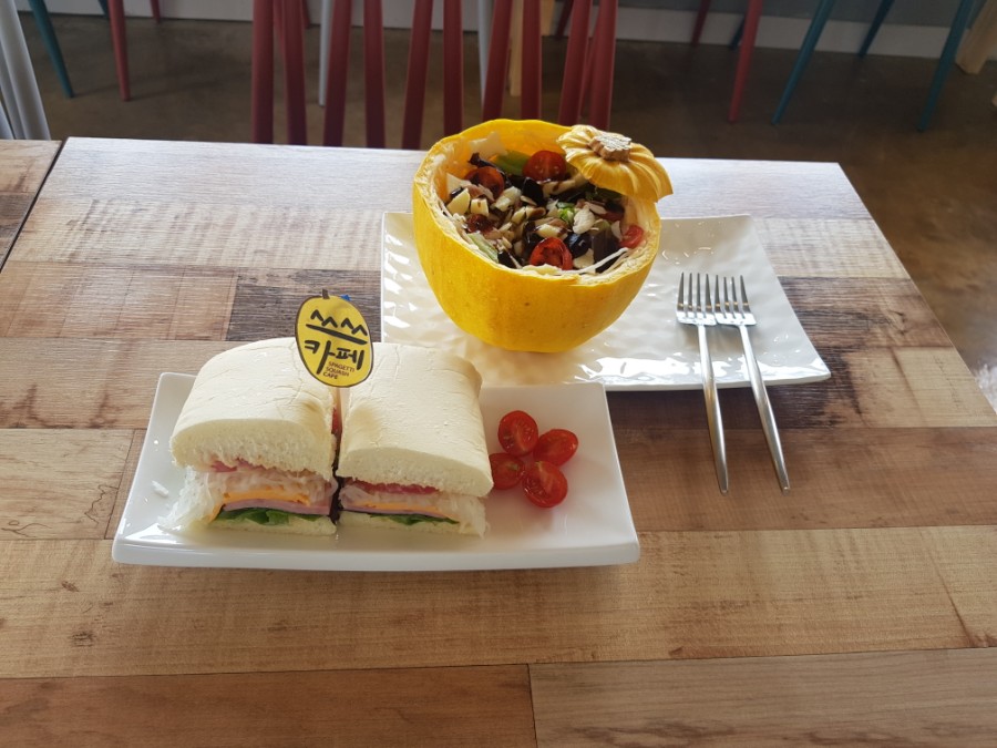쓰쓰카페 이미지