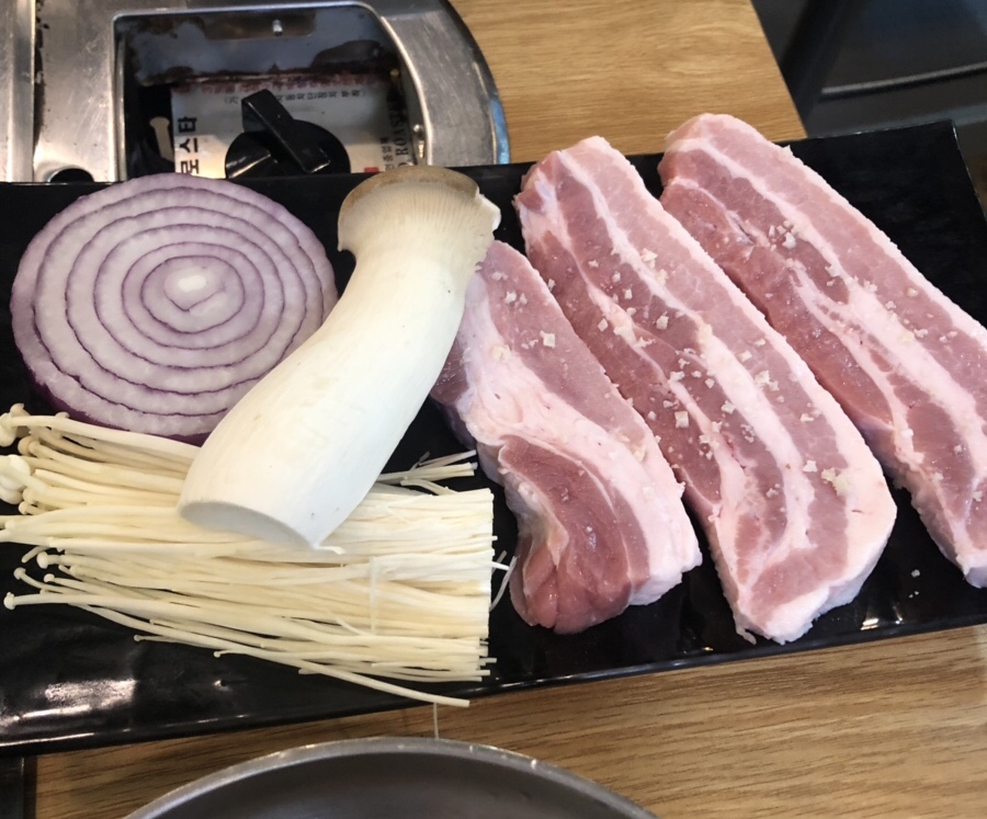 참숯돌판구이 이미지