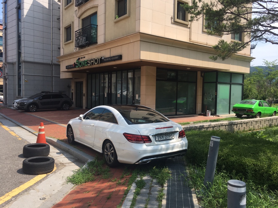 쓰리원샷 이미지
