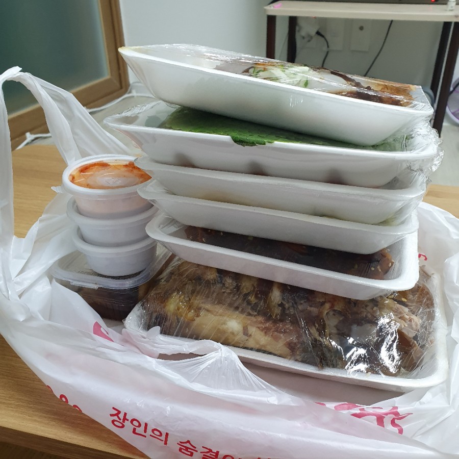 황제왕족발 이미지