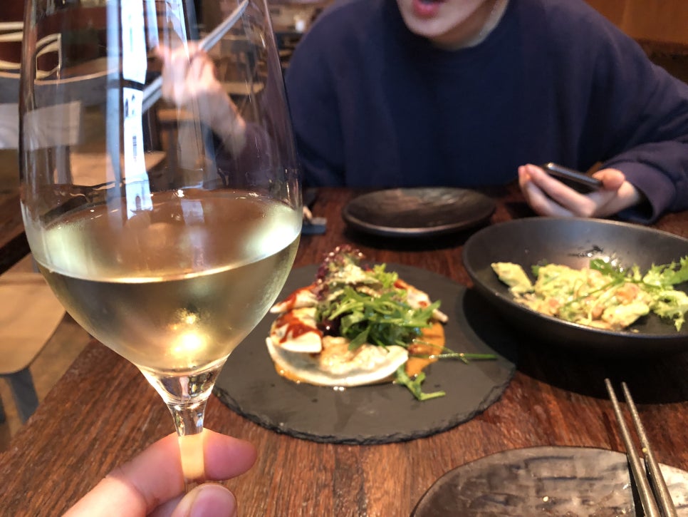 모던한식당 이미지