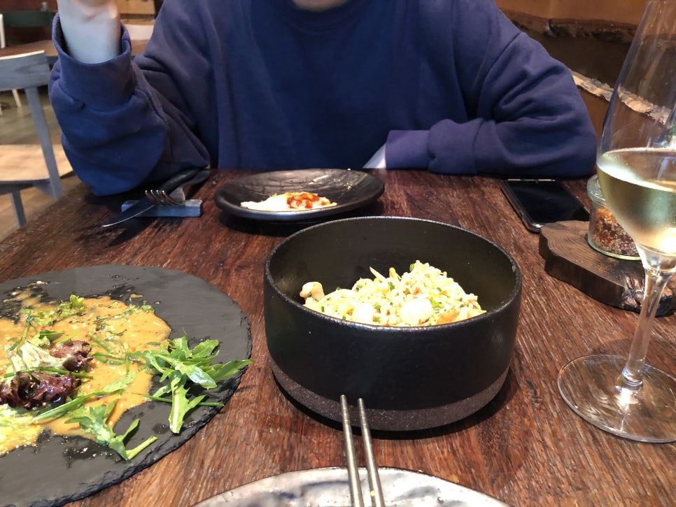모던한식당 이미지