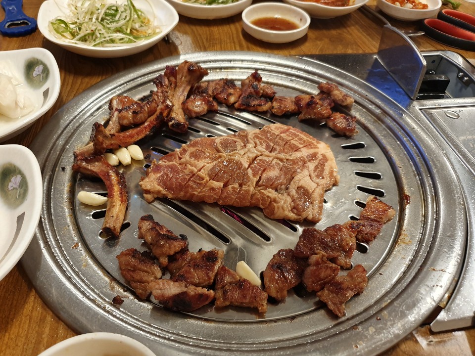 통숯불돼지갈비 이미지