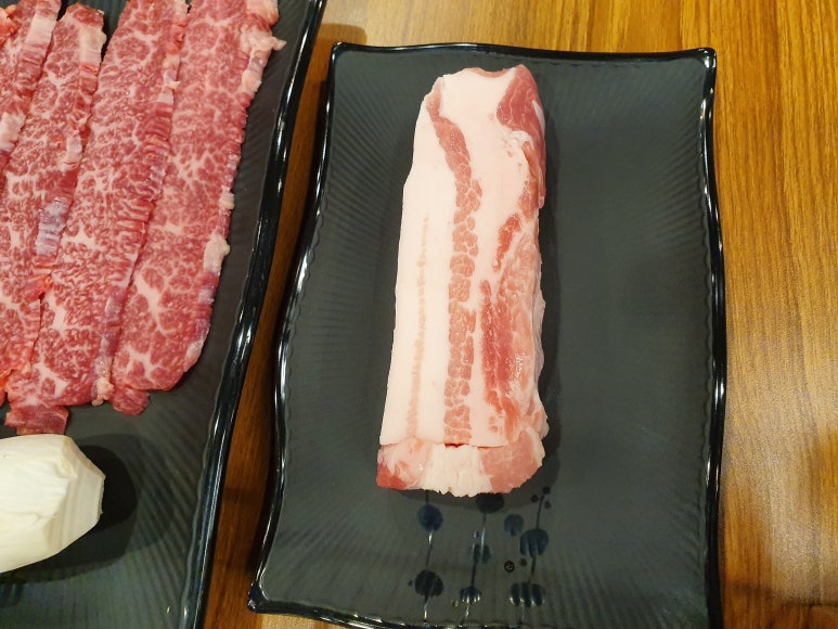 육돈 이미지