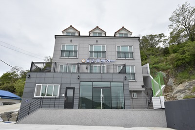 돌고래펜션 이미지