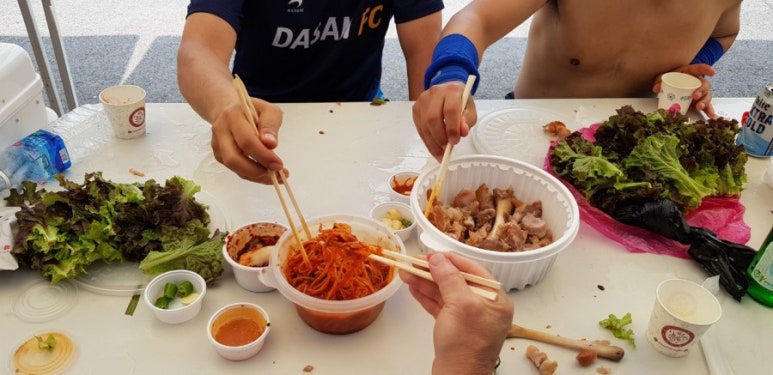 더오향족발 이미지