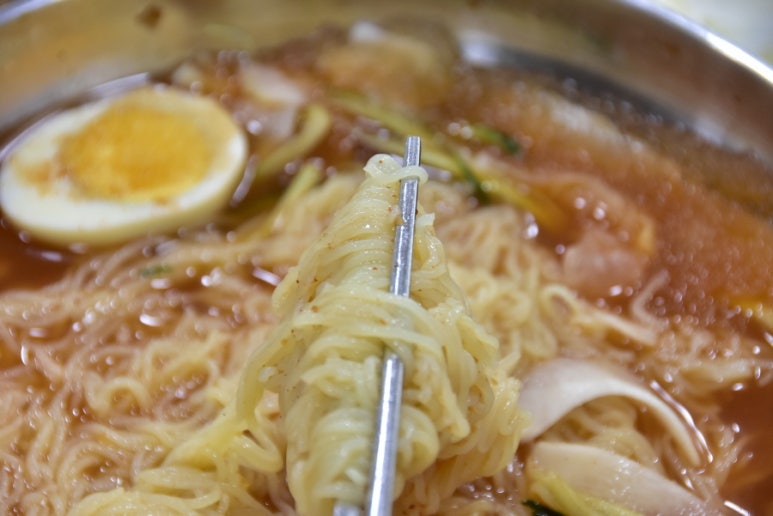 달전밀면 이미지