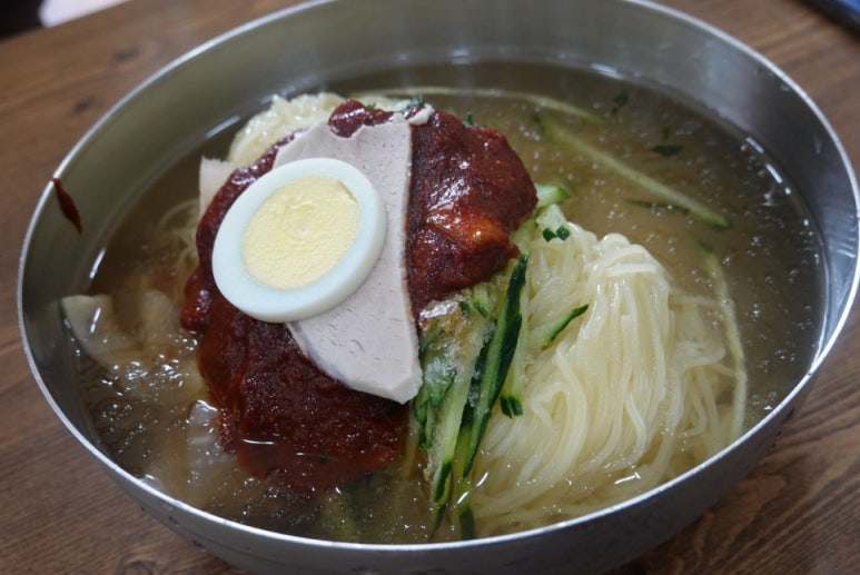 삼삼밀면 이미지