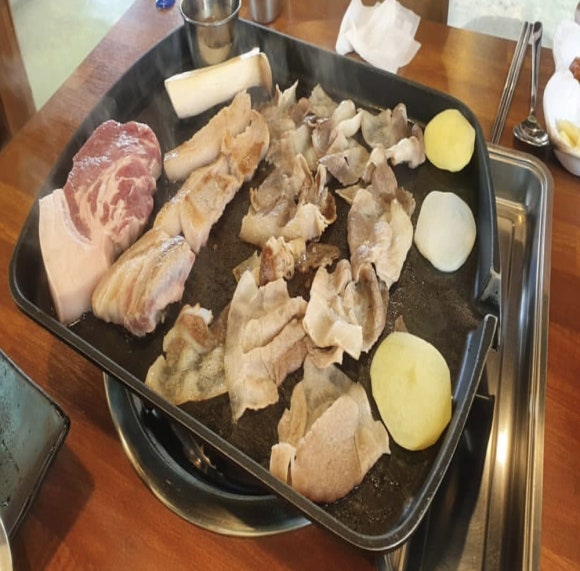 날씬흑돼지 이미지