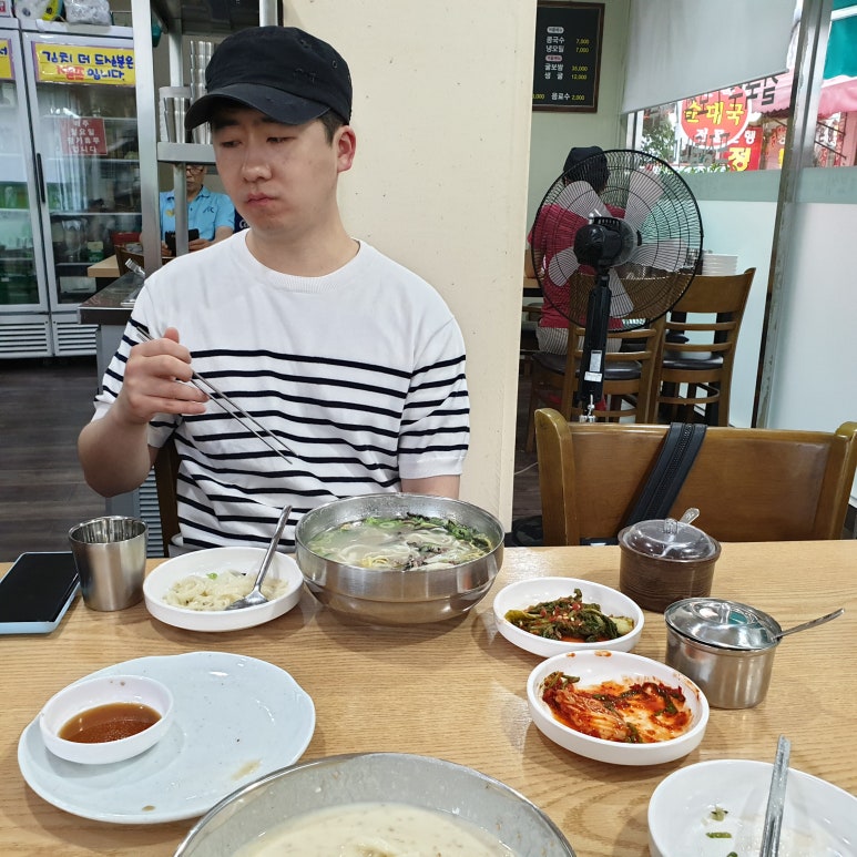 솔샘손칼국수 이미지