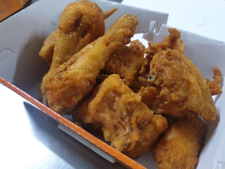 치킨하우스 이미지