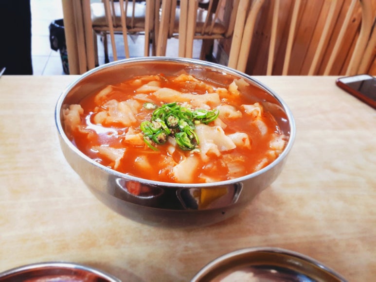 민속칼국수 이미지