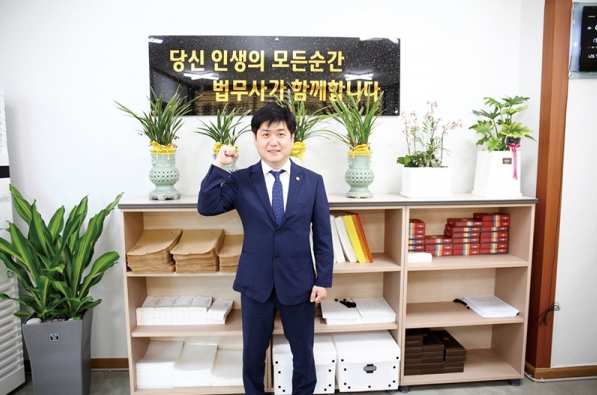 월간인터뷰 이미지