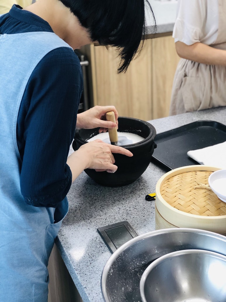 궁중병과연구원 이미지