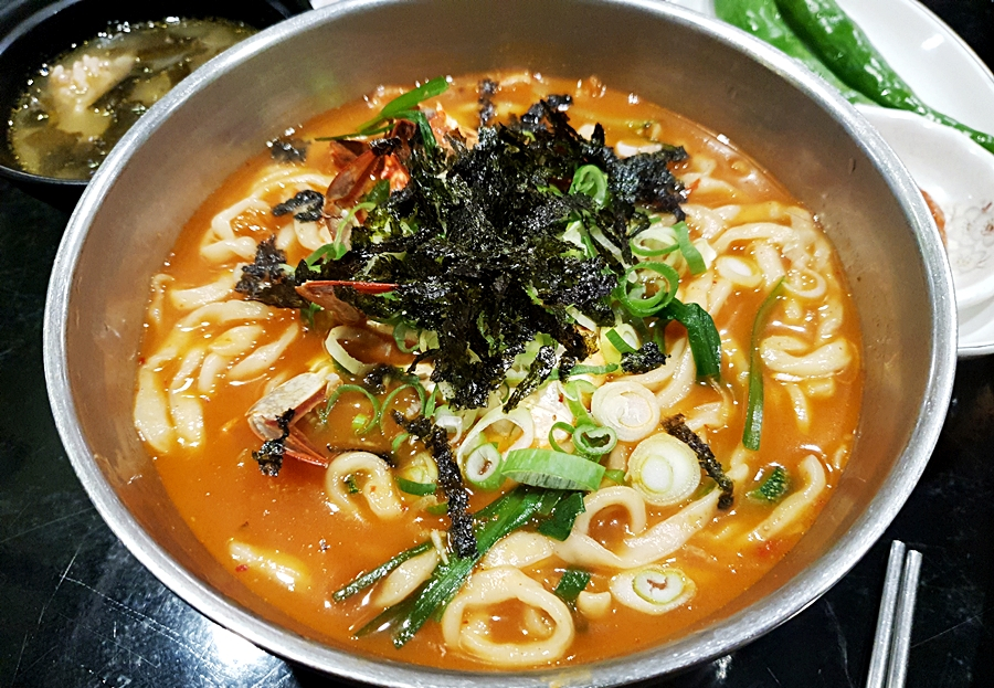 유림손칼국수마늘보쌈 이미지