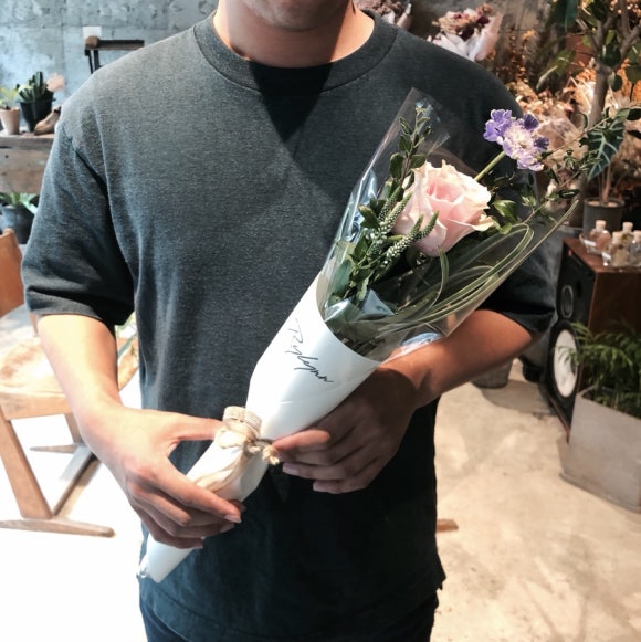 꽃라일린 이미지