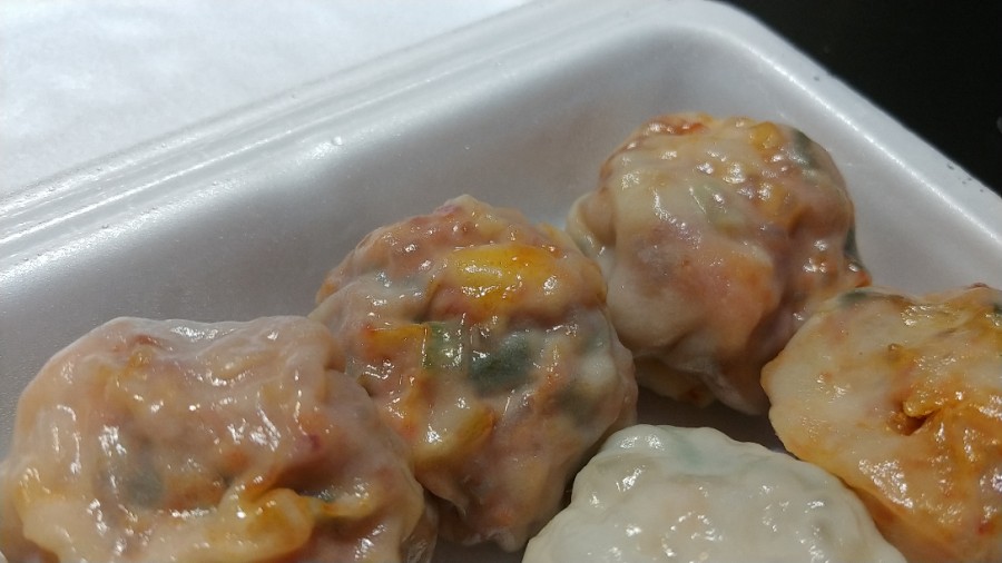 거대한맛기똥찬손만두 이미지