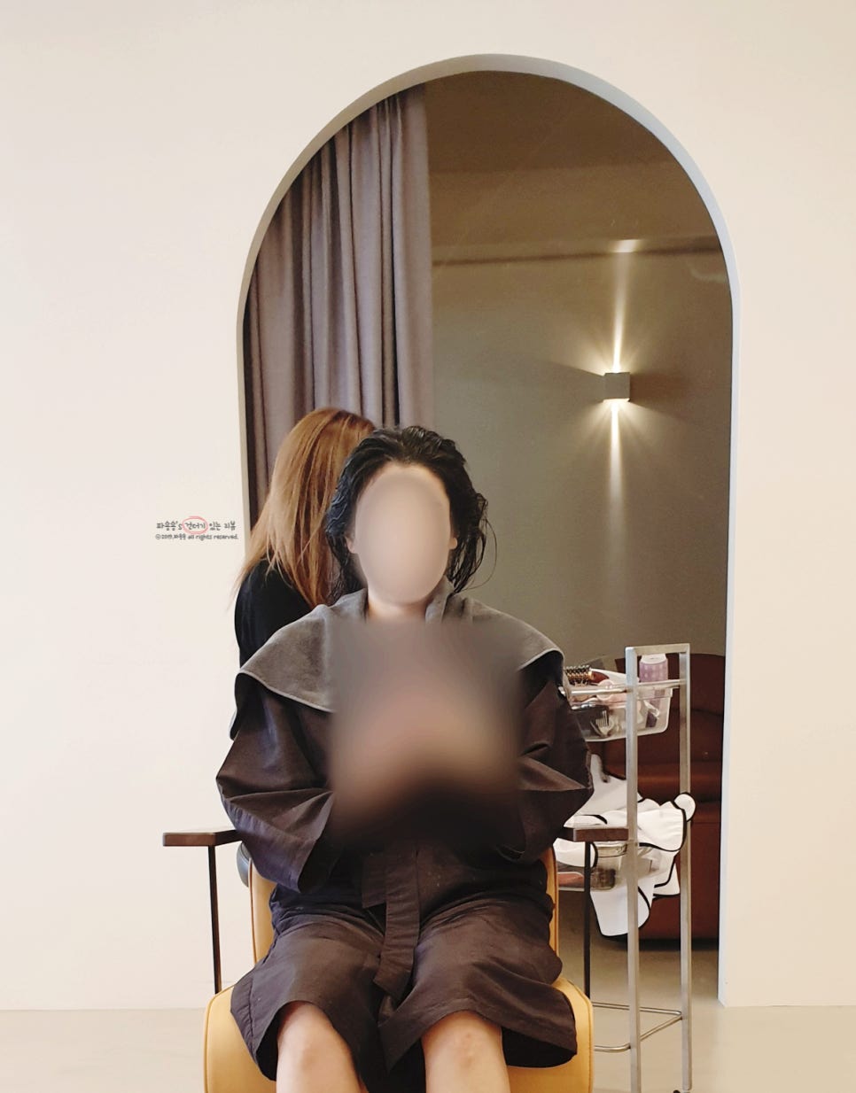 수정헤어샵 이미지