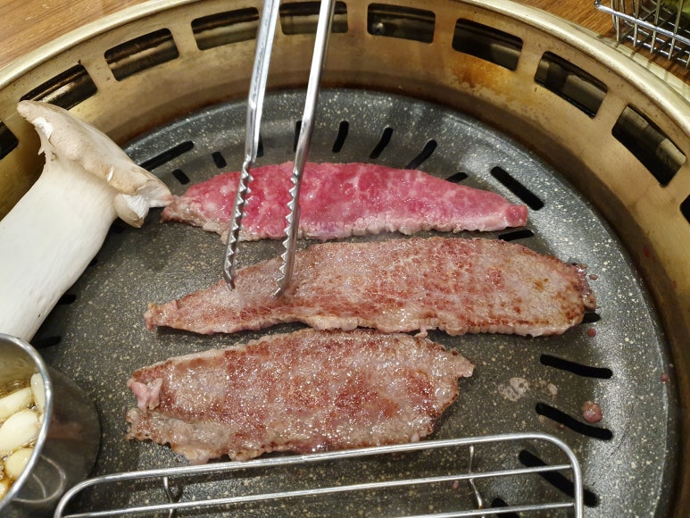 육돈 이미지