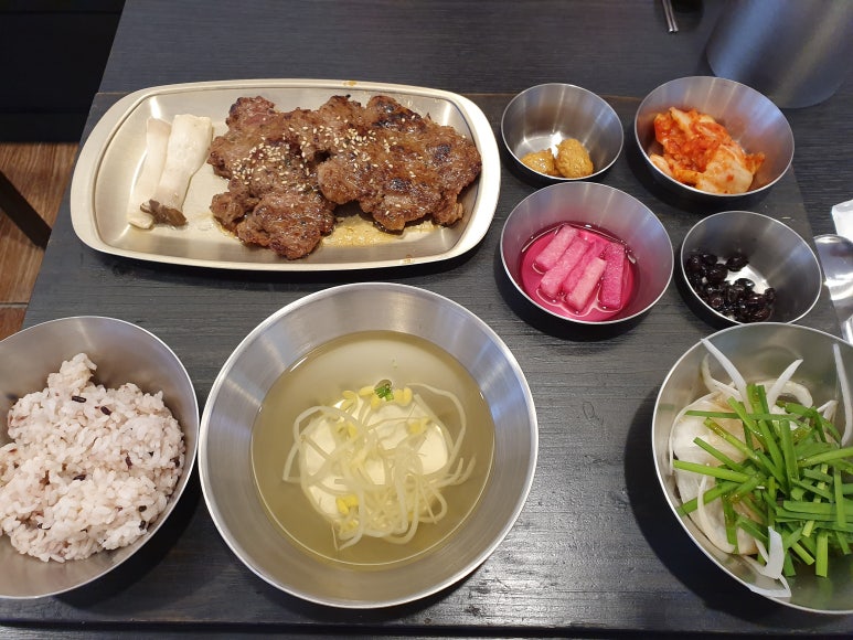 담꼬직화구이정식 이미지