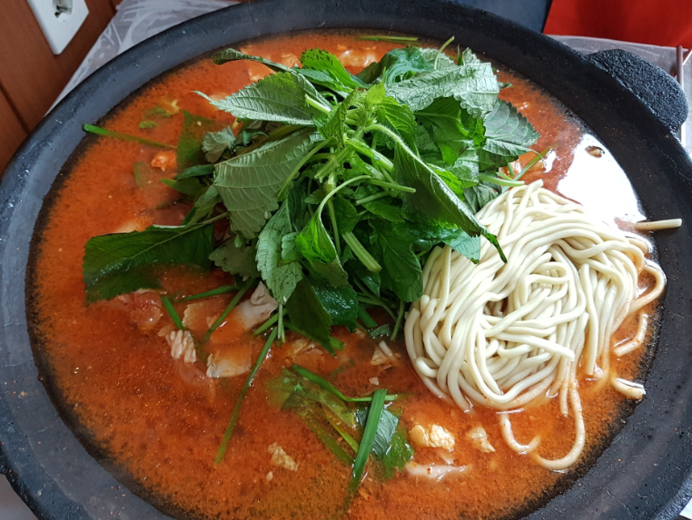 태백솥뚜껑물닭갈비 이미지