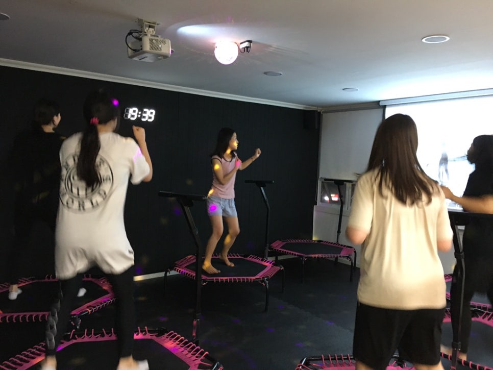 점핑스타트램플린운동 이미지