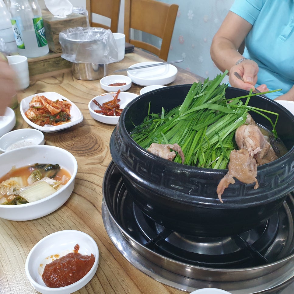 명동능이백숙 이미지
