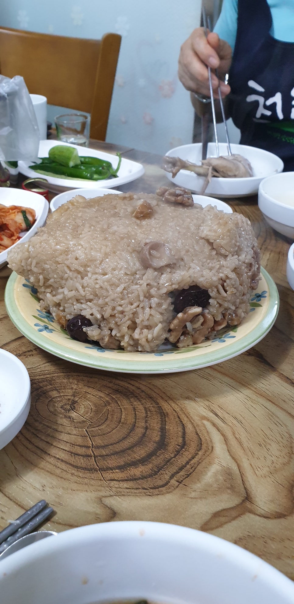 명동능이백숙 이미지