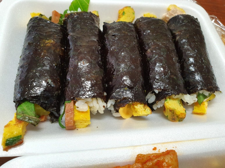 비비꼬마김밥 이미지