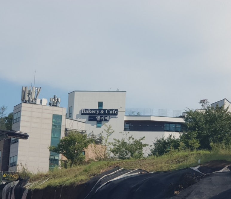 언덕위의빵집 이미지