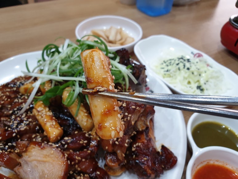 정석통바베큐족구이 이미지