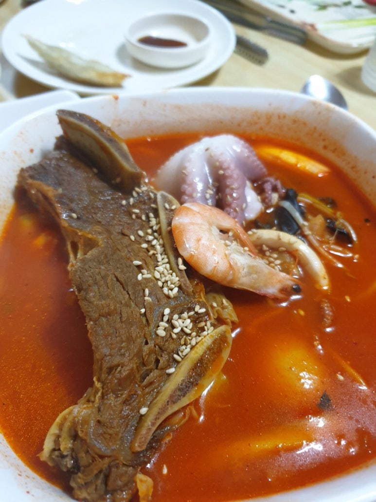 흥용각 이미지
