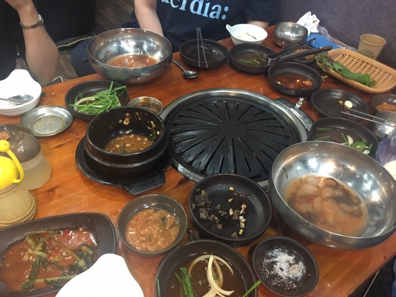 꿀꿀이통돼지왕소금구이 이미지