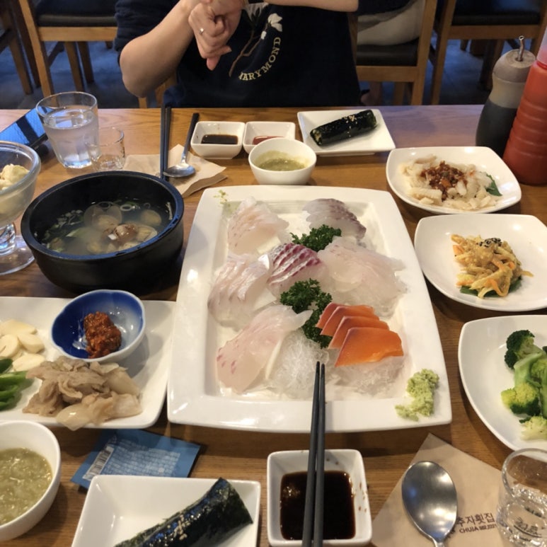 본추자횟집 이미지