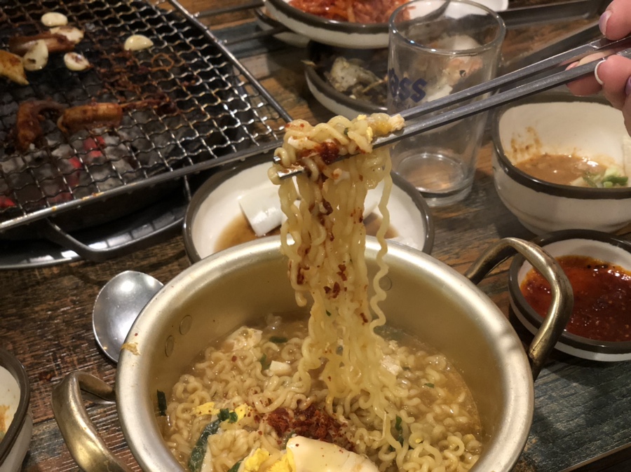 청춘 숯불꼼장어 이미지