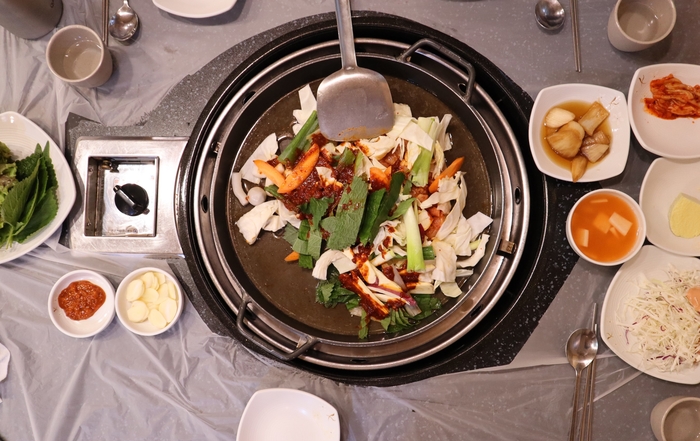 진성닭갈비.신라찜닭.김형우족발 이미지