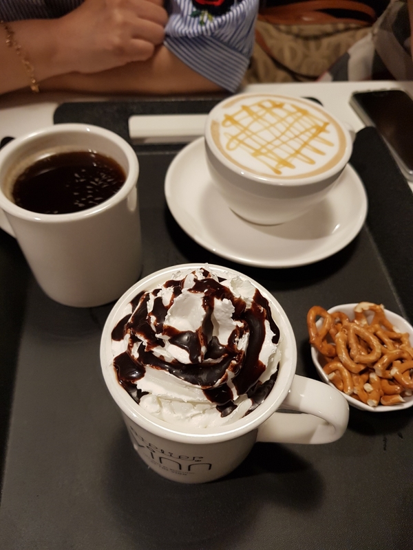 커피숍;아뜨리에 이미지