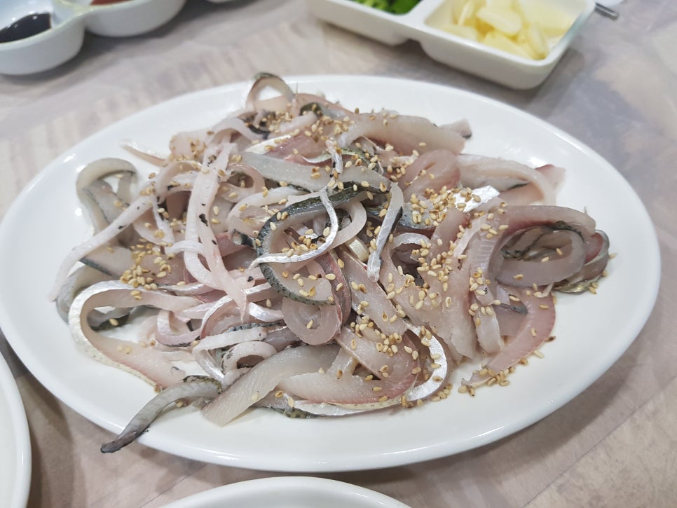 성윤횟집 이미지