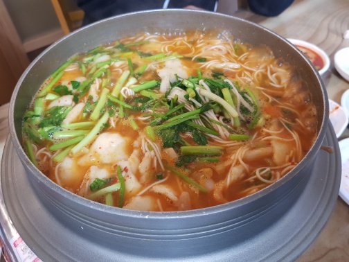 상마리어탕국수 이미지